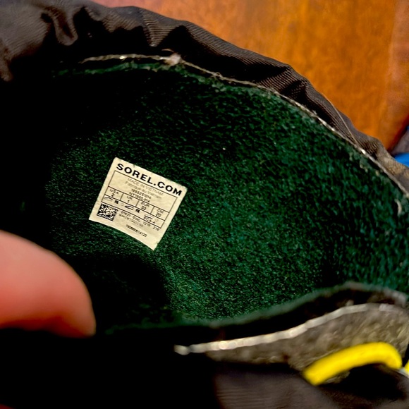 Sorel winter boots - Picture 2 of 4